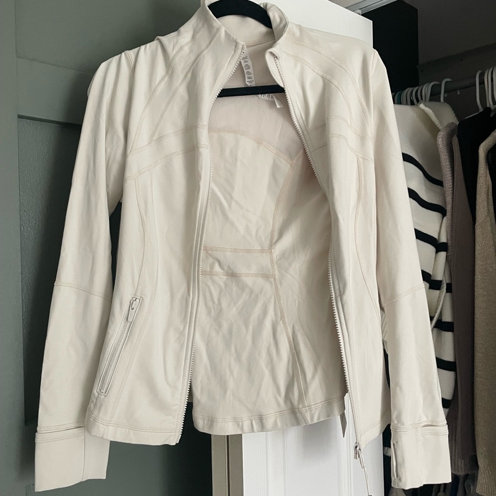 Lululemon Define Jacket in Cream Size 8
